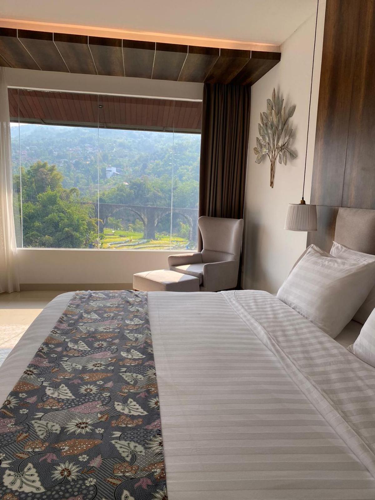 Forest Hills Hotel Soreang Luaran gambar